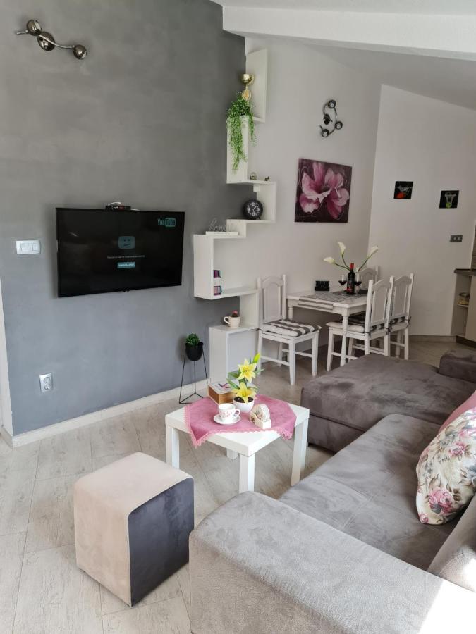 Lux Apartmani Darija Котор Экстерьер фото